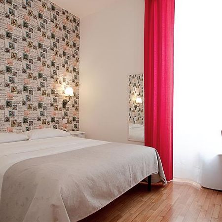 Hotel Domus Flaviae Rzym Zewnętrze zdjęcie