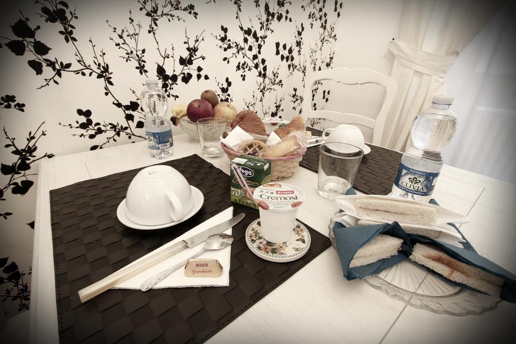 Hotel Domus Flaviae Rzym Zewnętrze zdjęcie